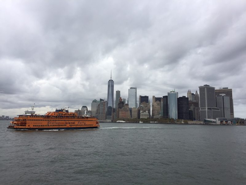 Giro del mondo tappe: vista Manhattan dallo Staten Island Ferry