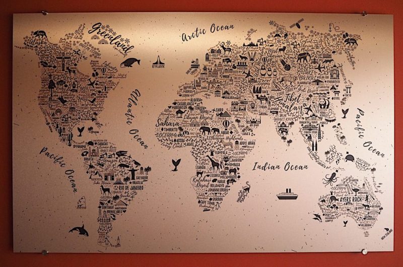 Mappamondo wall art