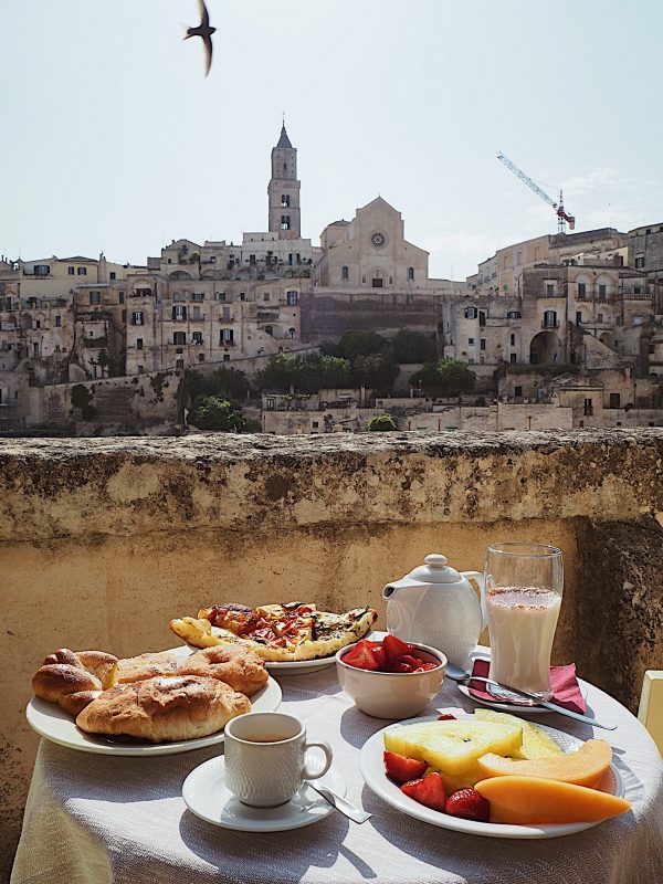 Colazione con vista panoramica sui Sassi di Matera dall'Hotel Sassi