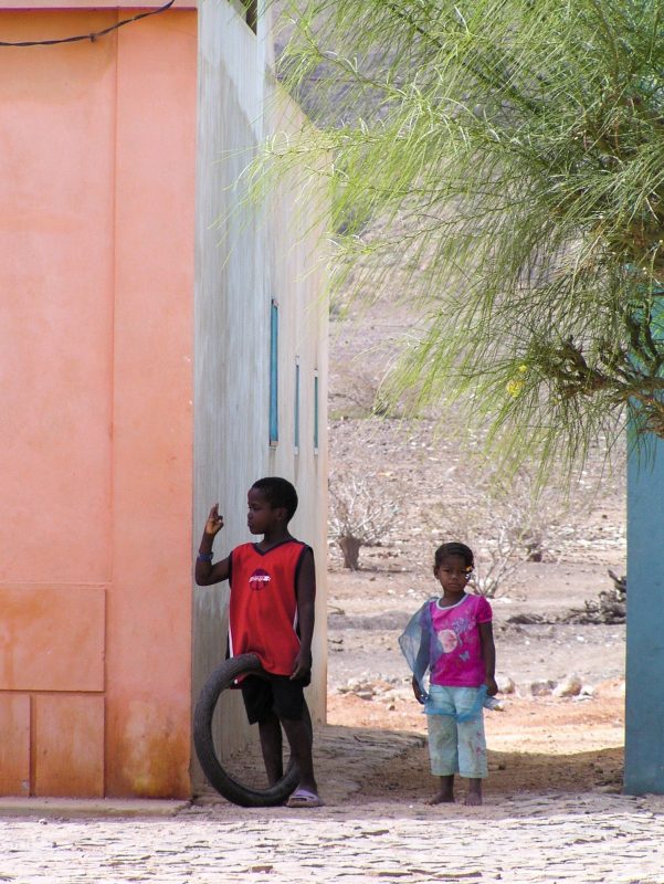 Bambini in un Villaggio di Boa Vista