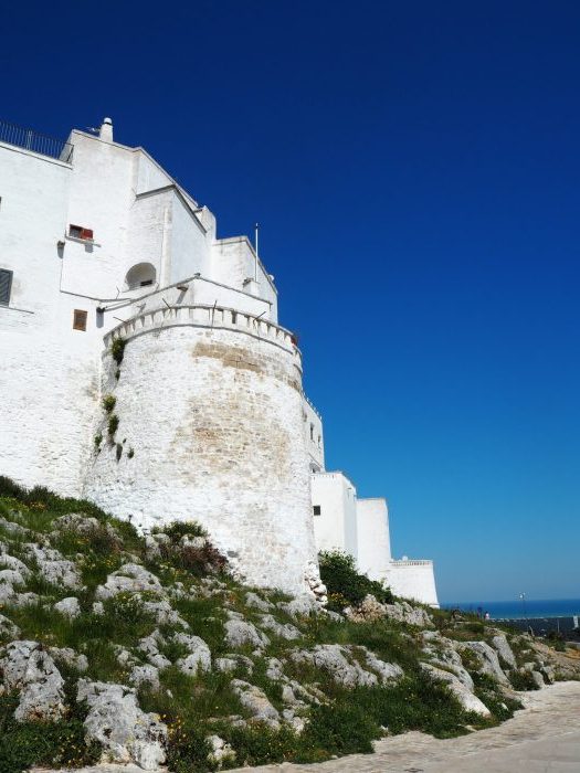 Ostuni mura bianche esterne
