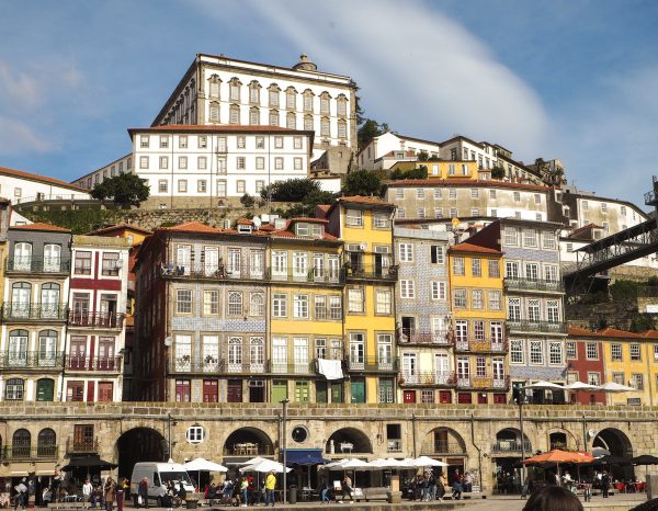 Quartiere Ribeira visto dal porto