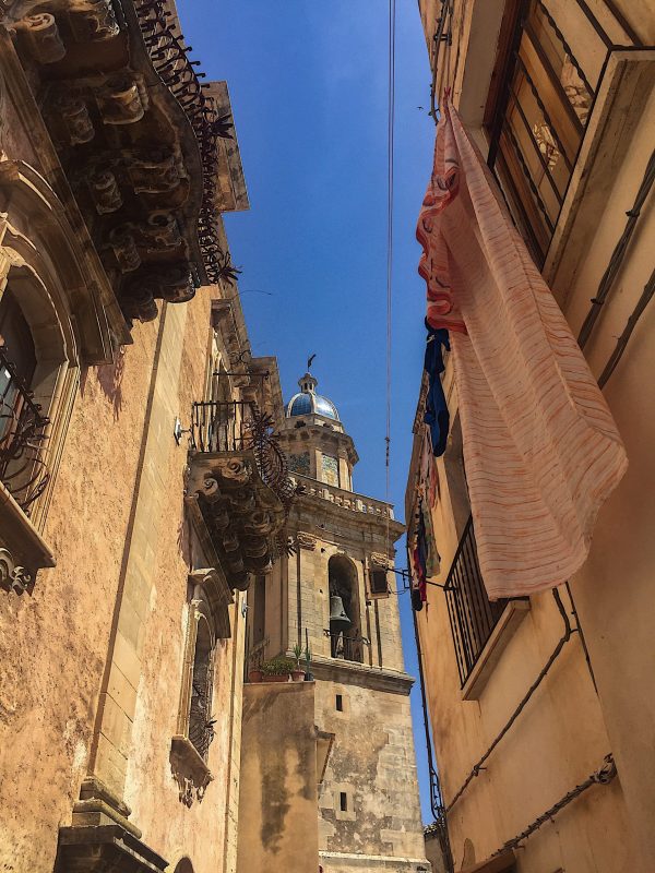 Panni stesi a Ibla