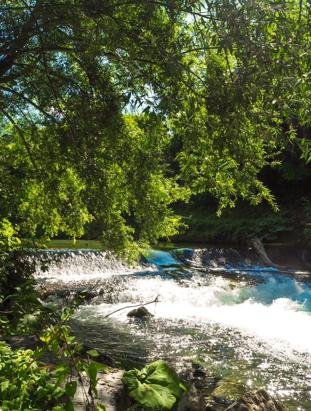 Laghetto San Benedetto Subiaco cascata acqua smeraldo fiume Aniene natura