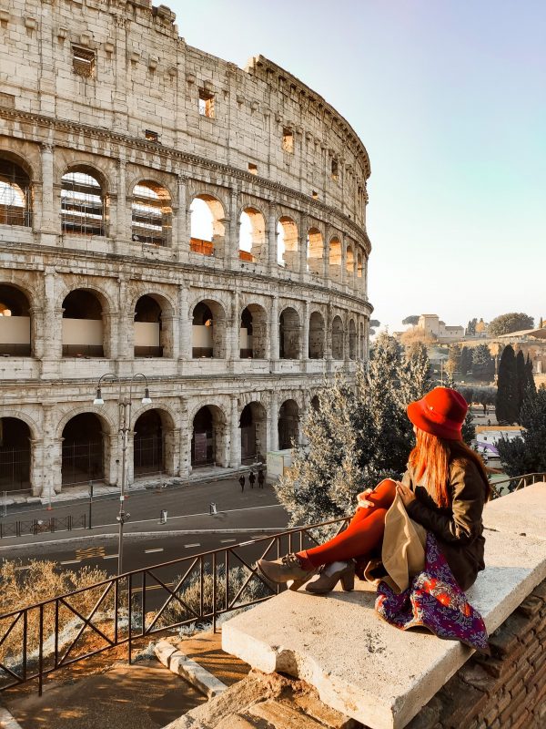 Foto di Unadonnaalcontrario Instagram al Colosseo di Roma