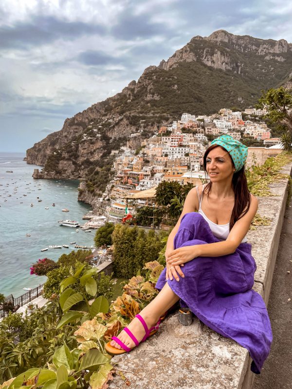 Unadonnaalcontrario a Positano