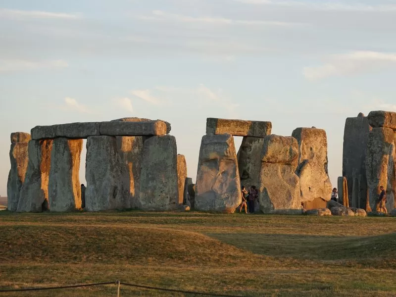 Stonehenge al tramonto - Guida documenti per entrare nel Regno Unito