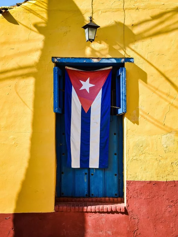 bandiera cuba vacanza a febbraio